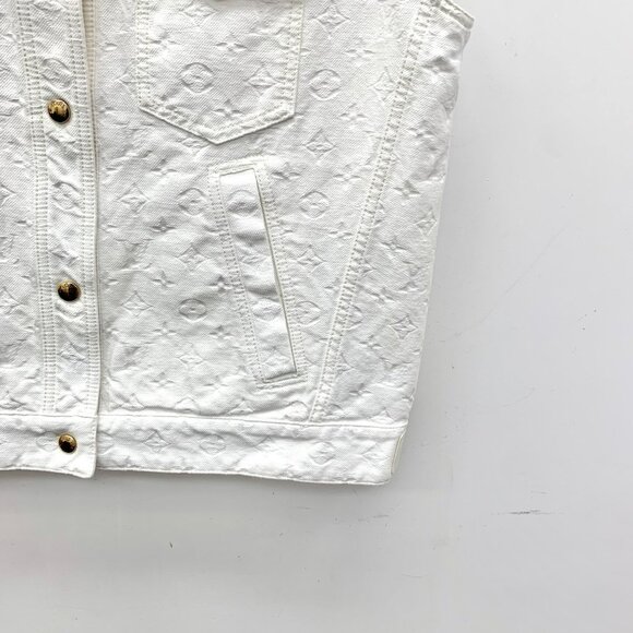 Louis Vuitton Nautical Collection 2023 White logo-embossed sleeveless denim vest - Picture 4 of 8